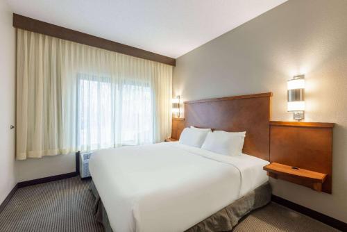 Wyndham Garden Kansas City Airport Image