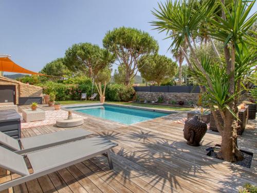 Πισίνα στο ή κοντά στο Villa la Choupette by Interhome