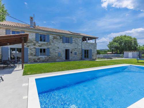 Holiday Home Villa Mirta by Interhome