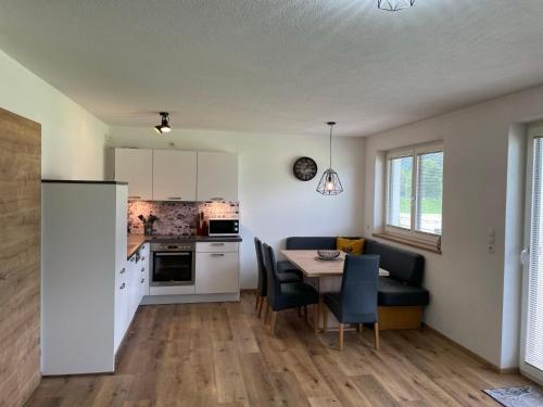 Η κουζίνα ή μικρή κουζίνα στο Apartment Aiko by Interhome