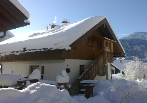 1a Alpen Panorama Hütte om vinteren