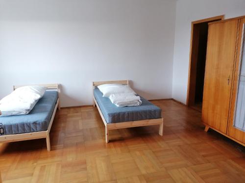 Lova arba lovos apgyvendinimo įstaigoje Wohnung / Ferienwohnung