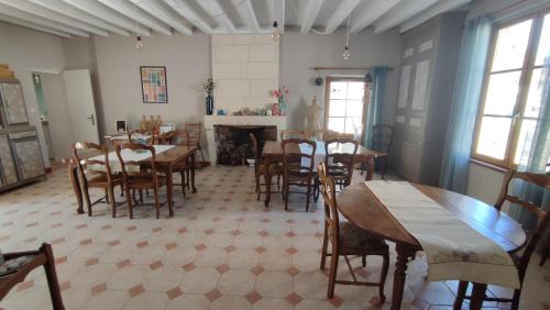 Η κουζίνα ή μικρή κουζίνα στο Le Relais des Fontaines
