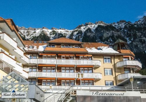 Nespecifikovaný výhled na hory nebo výhled na hory při pohledu z aparthotelu