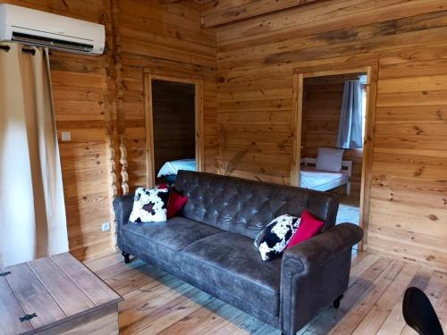 Posezení v ubytování Maison charmante à Fougax-et-Barrineuf