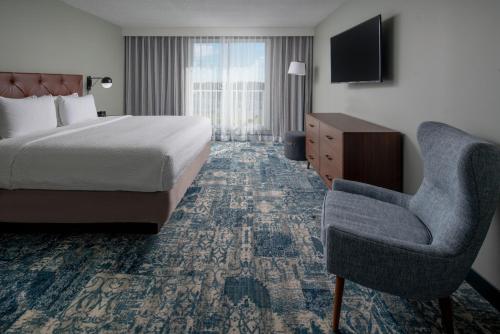 Four Points by Sheraton Suites Tampa Airport Westshore Image