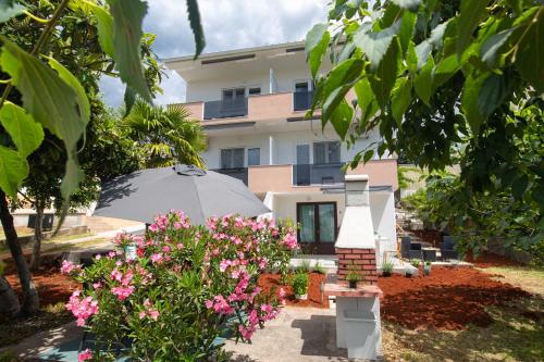 Gallery image of Oleander in Malinska