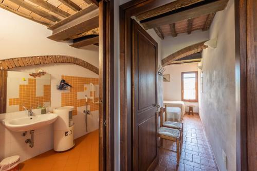 Ένα μπάνιο στο Agriturismo Podere Binacco
