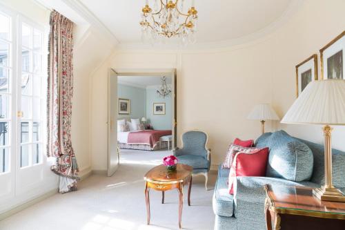 Χώρος καθιστικού στο Le Bristol Paris, Oetker Hotels