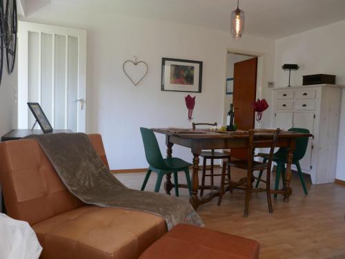 Posezení v ubytování Apartment Lara by Interhome