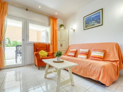 Apartment Clos des Franquets by Interhome