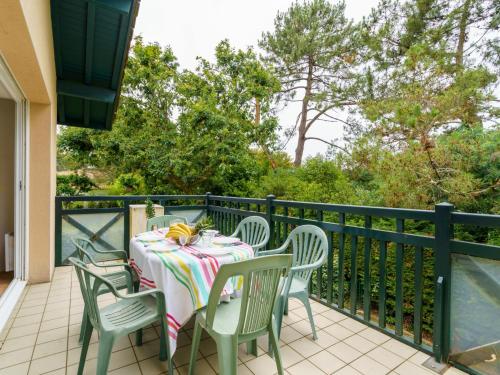 Apartment Arnaïa by Interhome