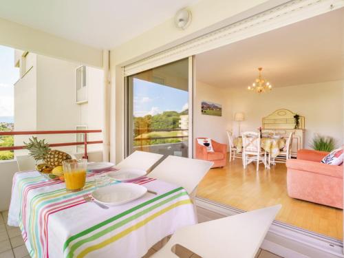 Photo de la galerie de l'établissement Apartment Les Jardins Victoria-2 by Interhome, à Biarritz