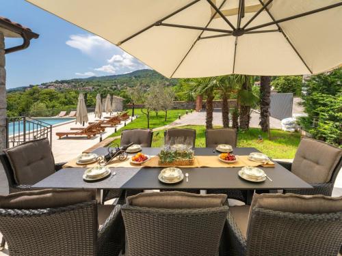 Loodusmaastik puhkemaja lähedal