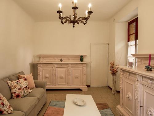 Ruang duduk di Apartment Clotilde by Interhome