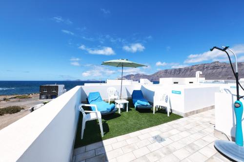 Karma Famara 1 a 25m del mar