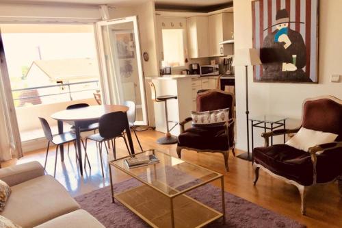 Quiet apartment with 2 balconies – Photos 2