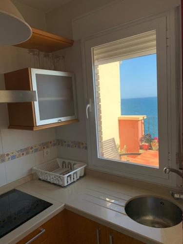 Köök või kööginurk majutusasutuses Ático dúplex - 1ª Linea playa