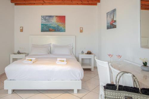 CORFOSTAR ROOMS