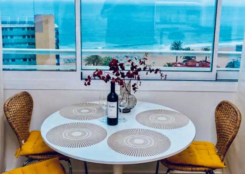 Sweeping Views 1bd condo 100m to Poniente Beach