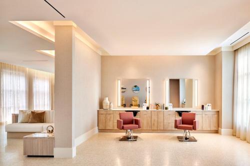 Posezení v ubytování Omni PGA Frisco Resort & Spa