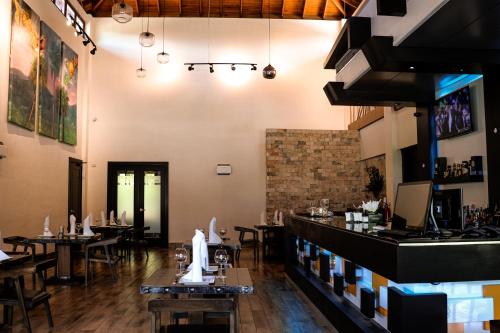 Ресторан / где поесть в Vista del Campo Country Club & Villas