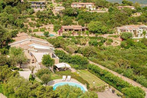 Vista aerea di ANDREA LUXURY APARTMENTS Villa in Porto Rotondo