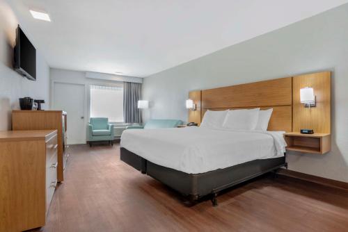 Katil atau katil-katil dalam bilik di Chateau Beachfront Hotel, a By the Sea Resort