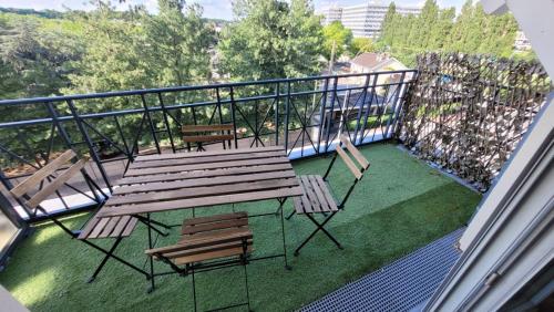 Μπαλκόνι ή βεράντα στο Flat for 6 persons 10 minutes from CDG Airport