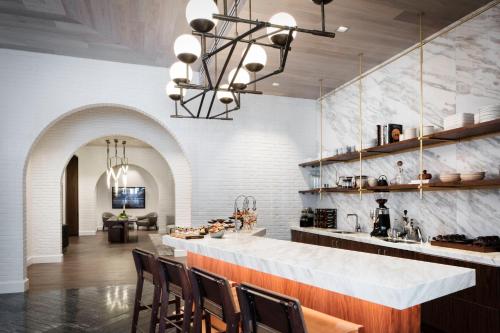 Halcyon - A Hotel in Cherry Creek Image