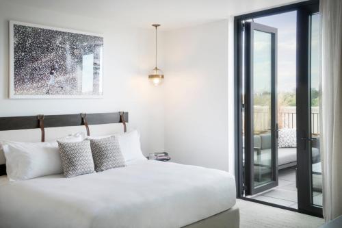 Halcyon - A Hotel in Cherry Creek Image