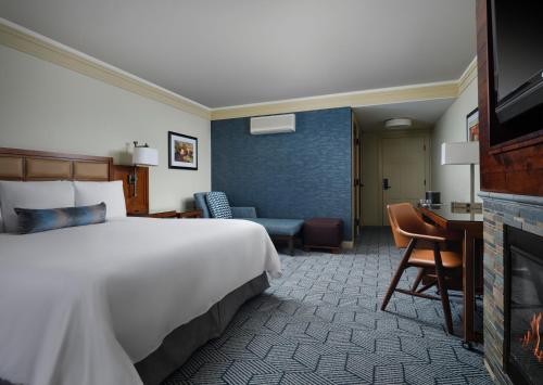 Una cama o camas en una habitación de Hotel Abrego