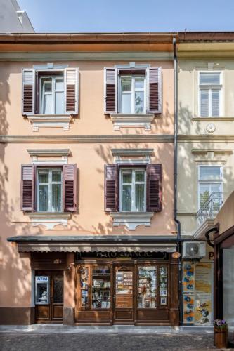 Photel Apartments