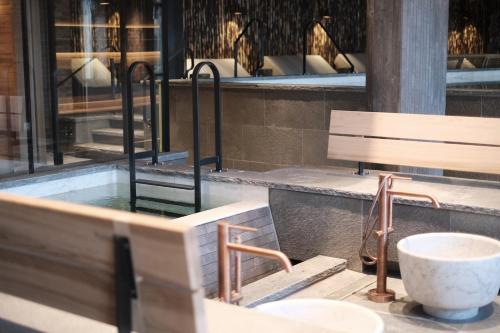 Bilik mandi di Ad Astra by Elite - Hotel, Spa & Resort