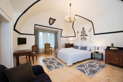 Postel nebo postele na pokoji v ubytování Chateau GrandCastle