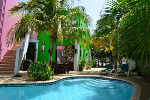 Gallery image of Quints Travelers Inn in Willemstad