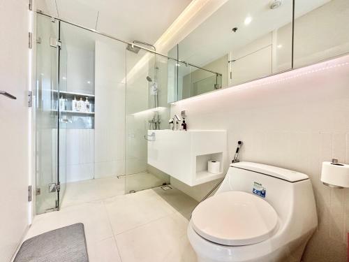 Koupelna v ubytování Sukhumvit 11#Luxury#Pool#Gym#BTS Nana&MRT Sukhumvit#1BR#Max2ppl