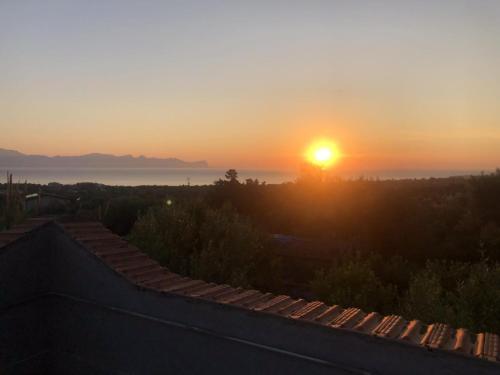 Blick auf den Sonnenuntergang/Sonnenaufgang von des Ferienhauses aus oder aus der Nähe