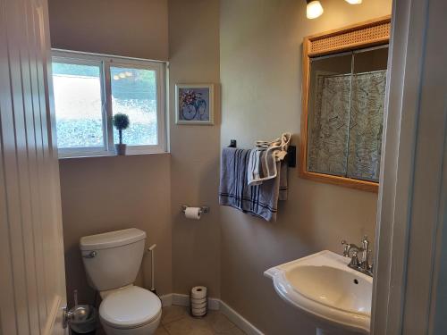 Quaint 2 bd apt w/view 4 guests – Photos 3