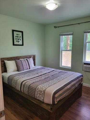 Quaint 2 bd apt w/view 4 guests – Photos 5