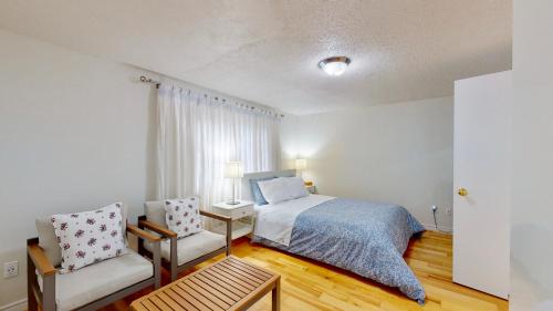 Cama o camas de una habitación en 3-Bed 3-Bath Cozy Vacation House in Ajax, Greater Toronto Area, ON, Canada