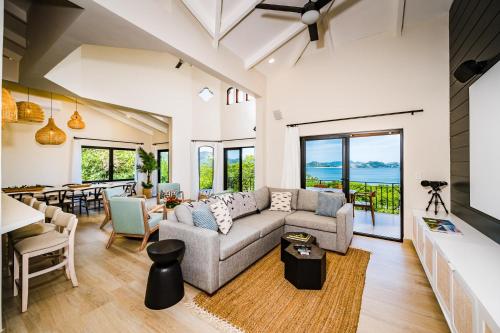 VC-6 Sunset Dreams Villa – Photos 2