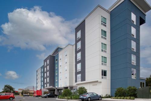 TownePlace Suites by Marriott Orlando Airport photo 22