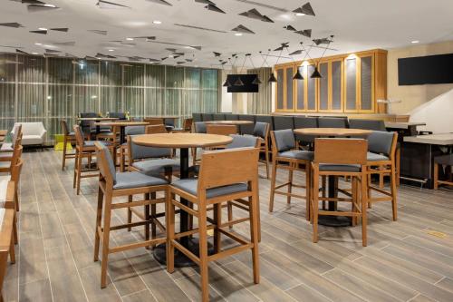 TownePlace Suites by Marriott Orlando Airport photo 28