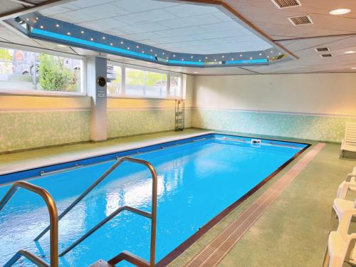 Swimmingpoolen hos eller tæt på Großzügige Wohnung, Bergblick, Vintage