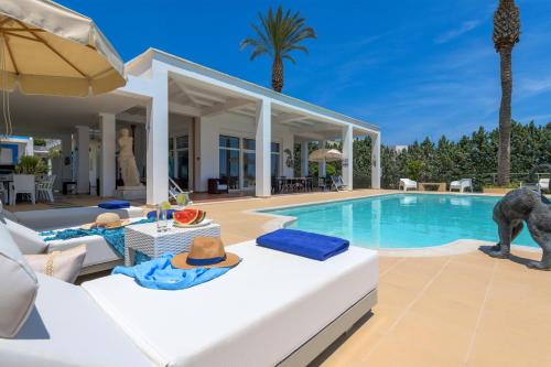 Πισίνα στο ή κοντά στο Grande Dame Villa of Rhodes
