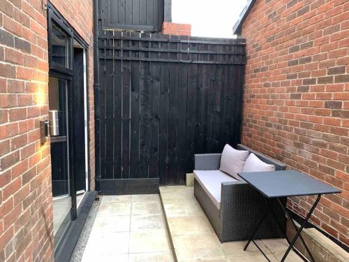 Lux Private Entrance 1 bed Studio - Free Parking - ideal for COOP Live, MCR City Centre, Salford Royal Hospital & Buile Hill Mansion wedding venue photo 18