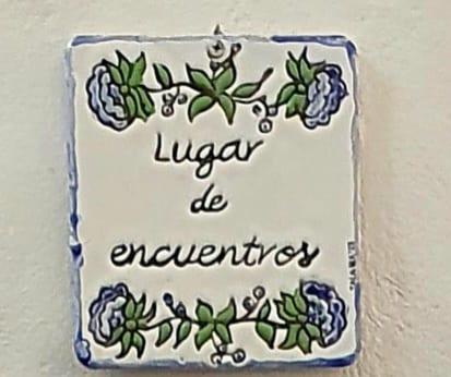a sign on a wall that says libyan be memories at Los tarcos Guest House TILCARA LOFT in Tilcara
