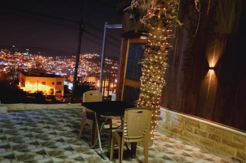 Μπαλκόνι ή βεράντα στο atoom lodge
