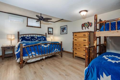 Ένα ή περισσότερα κρεβάτια σε δωμάτιο στο Southern Cross Guest Ranch